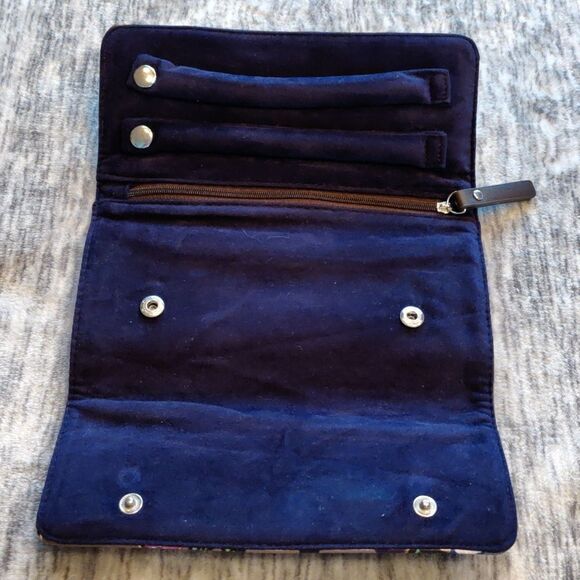 Jewelry Roll - Picture 2 of 3